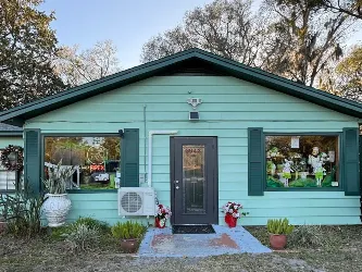 Storefront of Eve's Creations
