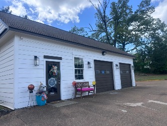 We are located in the Rowandale Subdivision off of Molly Barr Road