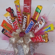 I love u this much chocolate bouquet