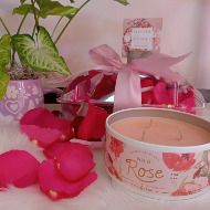 Rose Petals / Candle
