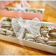 Fresh Chocolate Covered Strawberries!