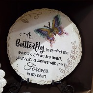 Resin stepping stone on easel