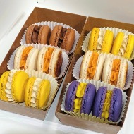 Macaroons in delicious seasonal flavors