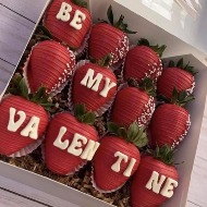 Gourmet Chocolate Dipped Strawberries