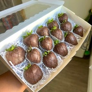 Gourmet Chocolate Dipped Strawberries