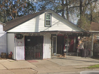 Storefront of Estela's Flower Shop