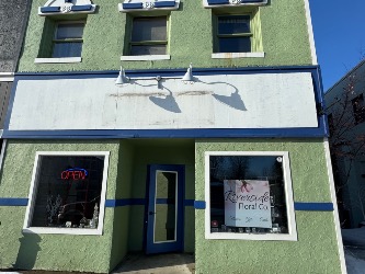 Storefront of Riverside Bellaire