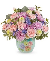 Teleflora's Pretty in Pastels Bouquet 