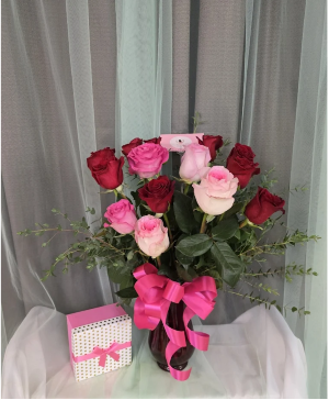1 Dozen Premium Mixed Roses & Gift box Chocolates Vase Arrangement