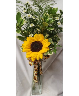 1 sunflower in a vase with filler (E) 