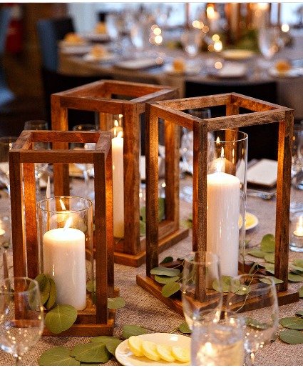 1 Wooden Lantern with Candle  