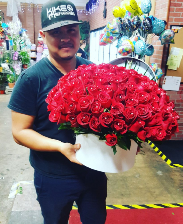 100 ROSE BOX 