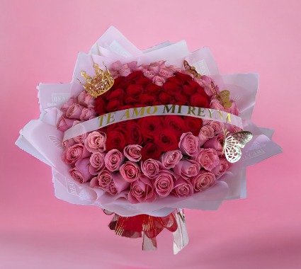100 ROSES W/ RED HEART IN THE MIDDLE in Mcallen, TX - Rodriguez