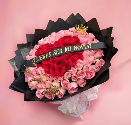 100 ROSES W/ RED HEART IN THE MIDDLE 1 
