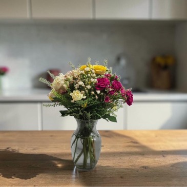 100 Smiles Assorted Spray Rose Vase  in Culpeper, VA | ENDLESS CREATIONS FLOWERS AND GIFTS