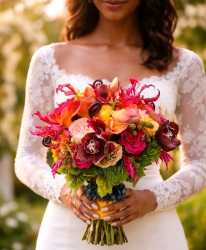 STRIKING SUMMER Bridal Bouquets