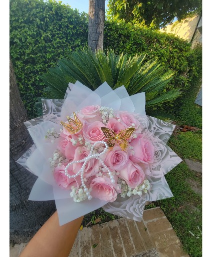 12 Pink Rose Bouquet  