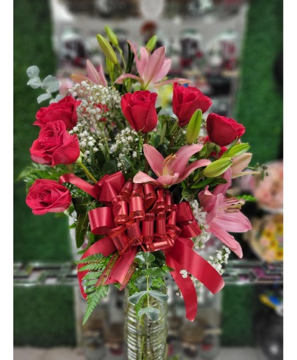 12 Red Rose  Vase