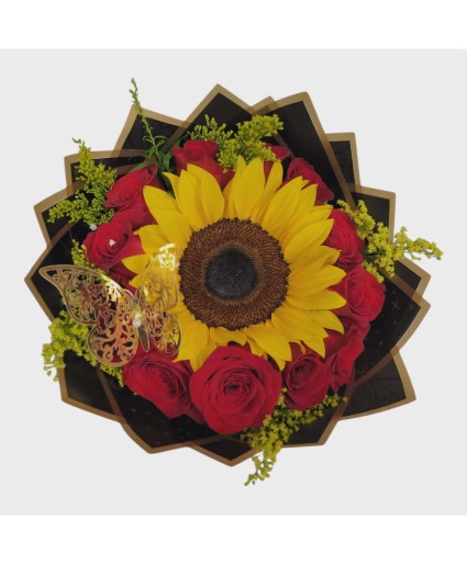12 Rose with sunflower  bouquet 