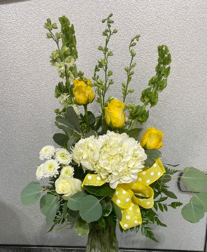 1211 Floral Arrangement