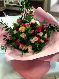 123 How I Love Thee  Hand-tied Rose Bouquet 