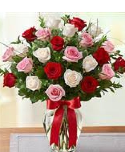 18 Valentine Mixed Roses 