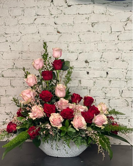 2 Dozen Fancy Roses Container