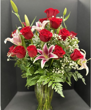 Premium 2 Dozen Roses & Stargazers  in Kettering, OH | FLOWERAMA