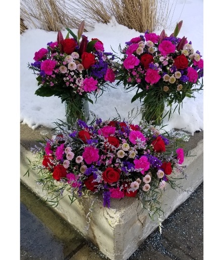 Two Vases And A Centerpiece 