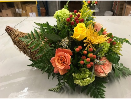 20" Thanksgiving Cornucopia 