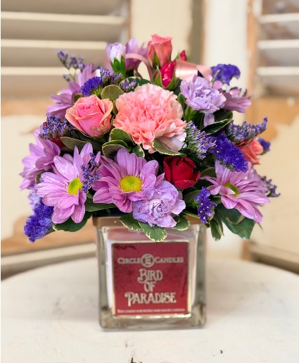 22oz candle w/flowers Candle Arrangement