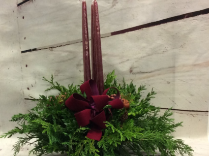 3 Candle Round Arrangement (Burgundy) 