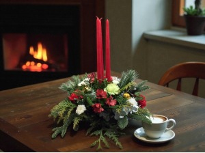 3 Candle Round Centerpiece Can be Shipped UPS