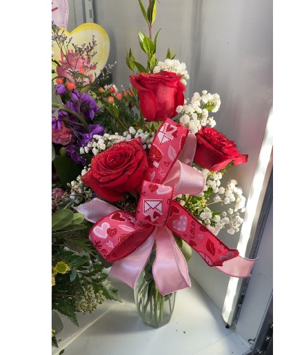 3 ROSE BUDVASE Rose Arrangement