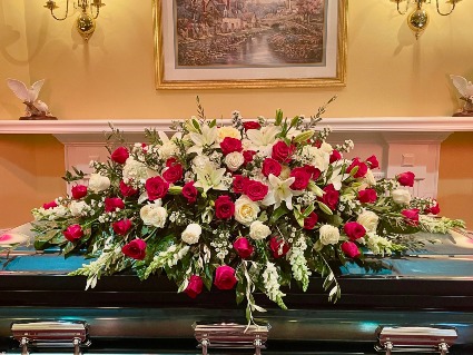 3/4 LENGTH CASKET SPRAY CASKET SPRAY FLOWERS