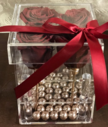 4 Preserved Roses in Acrylic box with pearls 