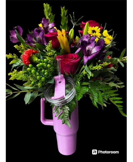 40oz Cup with fresh flowers Designers Choice