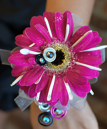 Hot Pink Daisy Prom Corsage Prom Flowers in Bedford, NH - Lavishly Holiday  Flowers