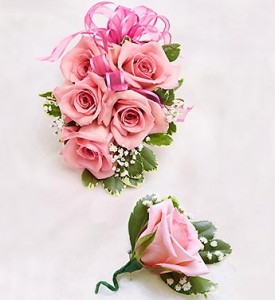 5 Pink Spray Rose Wristlet & Boutonniere Corsage And Boutonniere