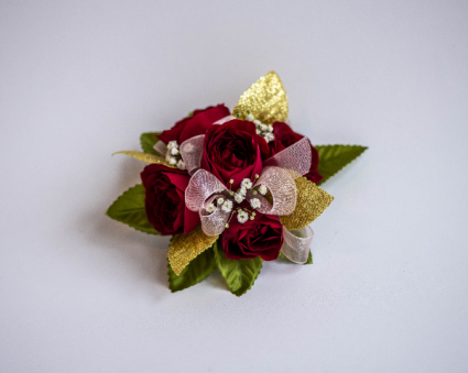 5 Spray Roses Corsage 