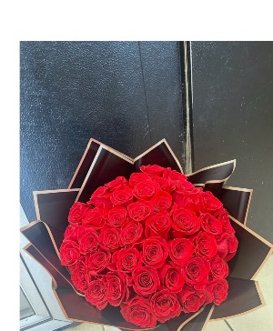 50 red roses black  Korean paper  