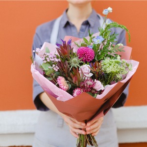 6 MONTH WRAPPED FLOWER SUBSCRIPTION SEASONAL FLOWERS