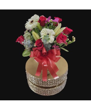6 Rose W/ Mix Flowers Arrangement  Vase