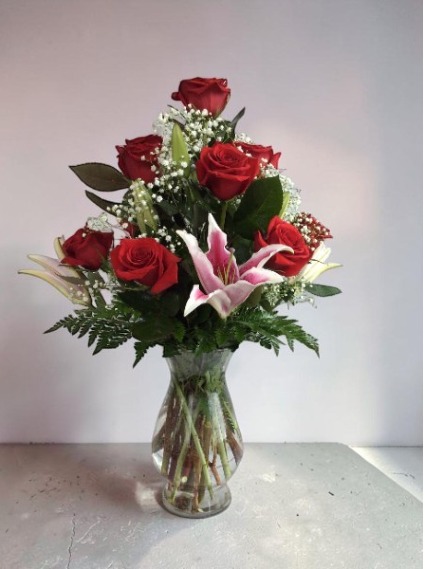 12 Roses With Stargazer Lilies 
