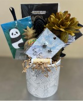 A little Pamper and Sparkle Gift Basket