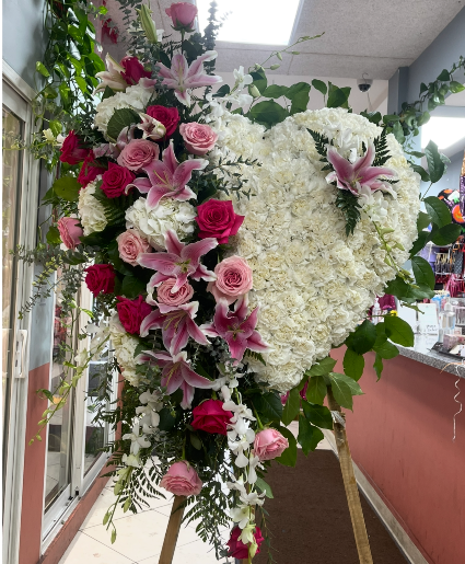 A Loving Remembrance Standing Heart