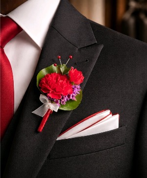 CRIMSON CARNATION Boutonnière