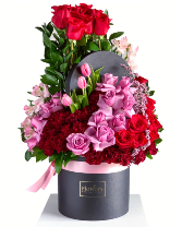 ABSOLUTELY BEAUTIFUL  MODERN FLOWER BOX ARRANGEMENT