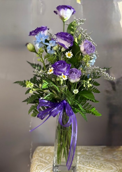 Admin Week PICK UP ONLY  vase