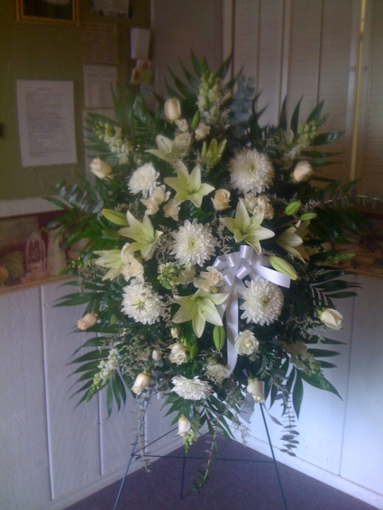  White Standing Spray  $159.95, $179.95